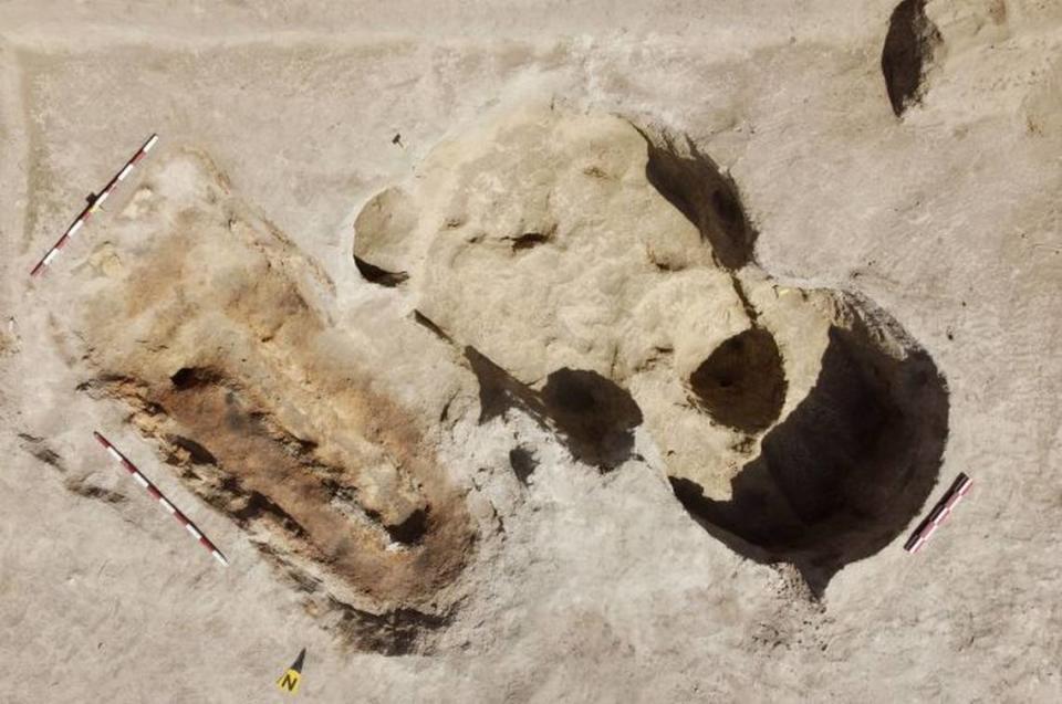 The looted cremation grave as seen from above.