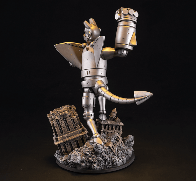 Giant Robot Statue is a Mechanical Monster