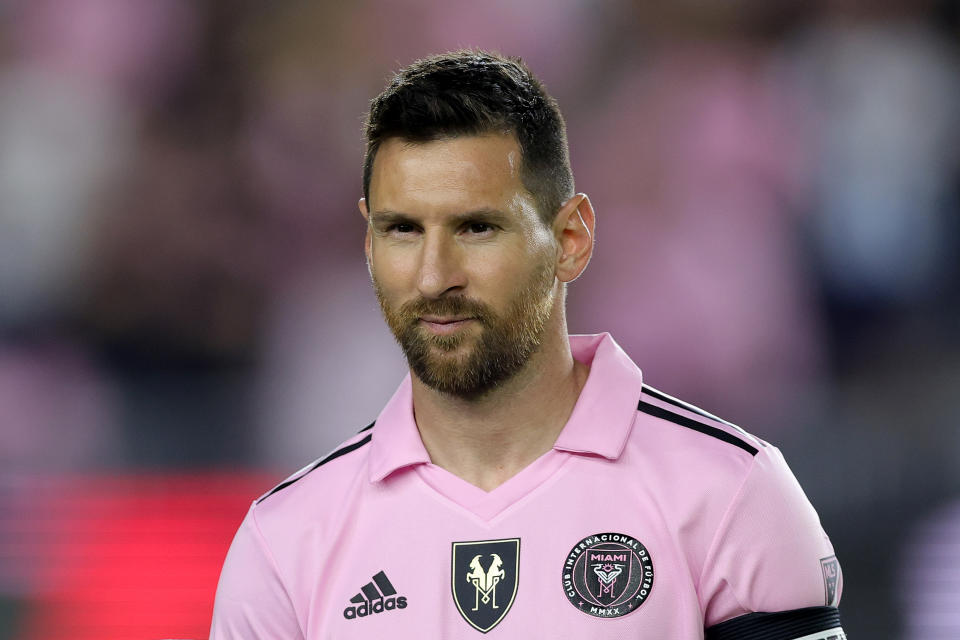 FORT LAUDERDALE, FLORIDA - NOVEMBER 10: Lionel Messi #10 of Inter Miami CF looks on prior to the Noche d'Or friendly match against the New York City FC at DRV PNK Stadium on November 10, 2023 in Fort Lauderdale, Florida. (Photo by Megan Briggs/Getty Images)