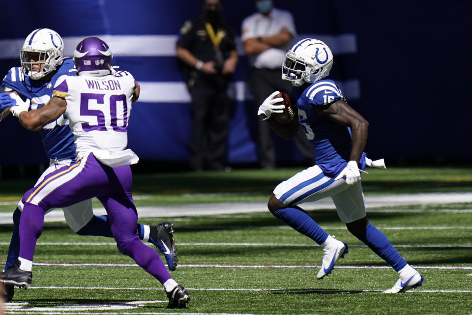 Indianapolis Colts' Parris Campbell (15) runs with the ball during the first half of an NFL football game against the Minnesota Vikings, Sunday, Sept. 20, 2020, in Indianapolis. (AP Photo/AJ Mast)