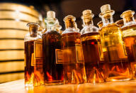 <p>Ein guter Whiskey kann richtig aufs Portmonee drücken. Für weniger große Genießer gibt es das Getränk aber auch schon für ein paar Euro – schmeckt dann eben nicht so gut. Ob sich die 7,6 Prozent der Befragten eher für die hochpreisigen oder günstigeren Whiskeys entschieden haben, wissen nur sie selbst. </p>