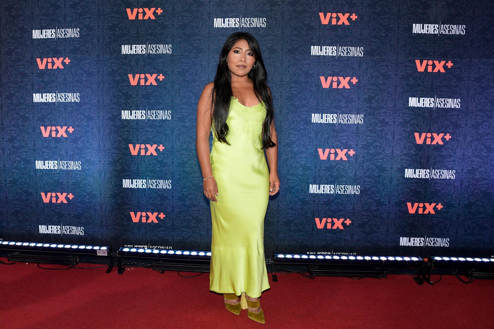 Yalitza Aparicio conquista el Festival de Venecia 2023 con un minivestido y  zapatos Mary Jane