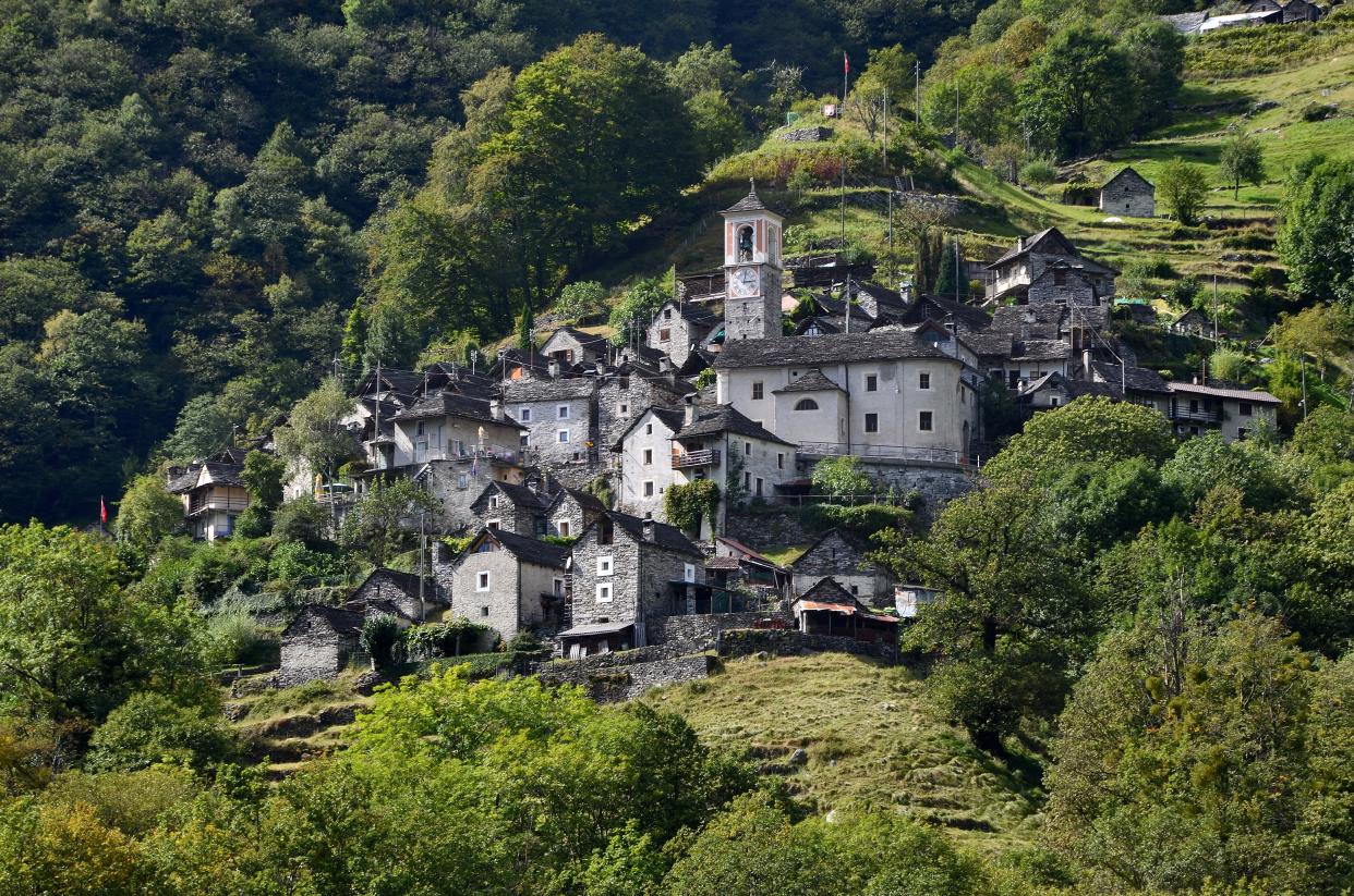 The Italian-speaking Swiss village of Corippo has a population of 12 - Federica Grassi