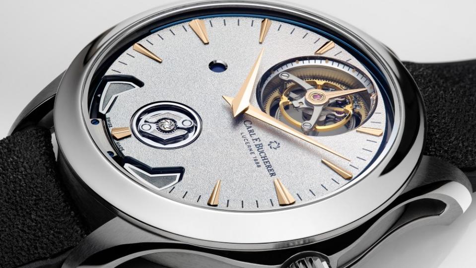 Manero Minute Repeater in Titanium