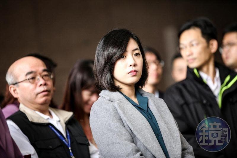 輔選有功順利回歸，學姐黃瀞瑩明起回北市府「正名」又加薪。