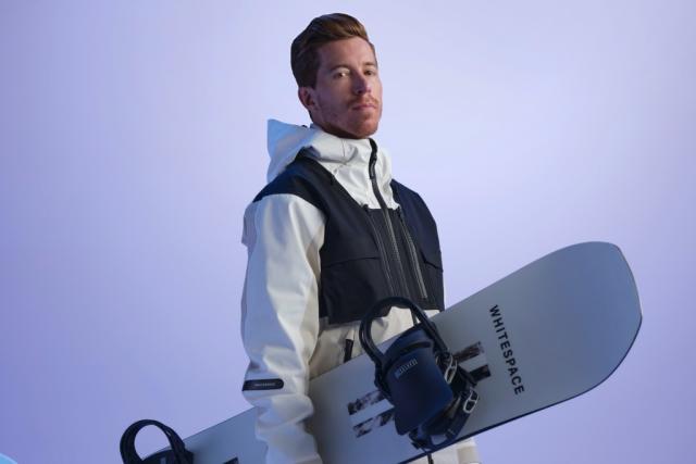 Shaun white x Louis Vuitton by Virgil Abloh snowboard trunk at