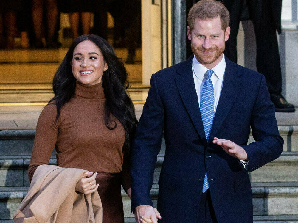 Herzogin Meghan und Prinz Harry strahlten vor dem Canada House in die zahlreichen Kameras. (Bild: imago images/PA Images)