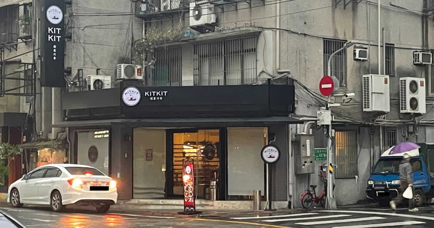 藍心湄「KiKi餐廳」東豐店原址，日前悄悄換上「KitKit創意川食」新招牌。（圖／本刊攝影組）