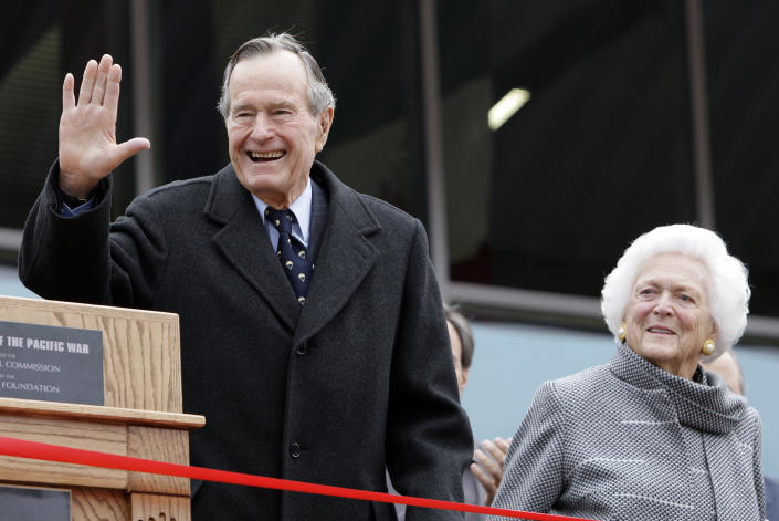 <p>Former President George H.W. Bush and Barbara Bush arrive for a ceremony to dedicate an expanded gallery that carries his name at the National Museum of the Pacific War in Fredericksburg, Texas, on Dec. 7, 2009. (Photo: Eric Gay/AP) </p>