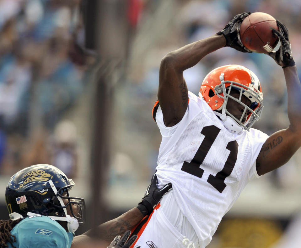 Former Browns receiver Mohamed Massaquoi lost most of his left hand after an ATV accident last year. (AP)