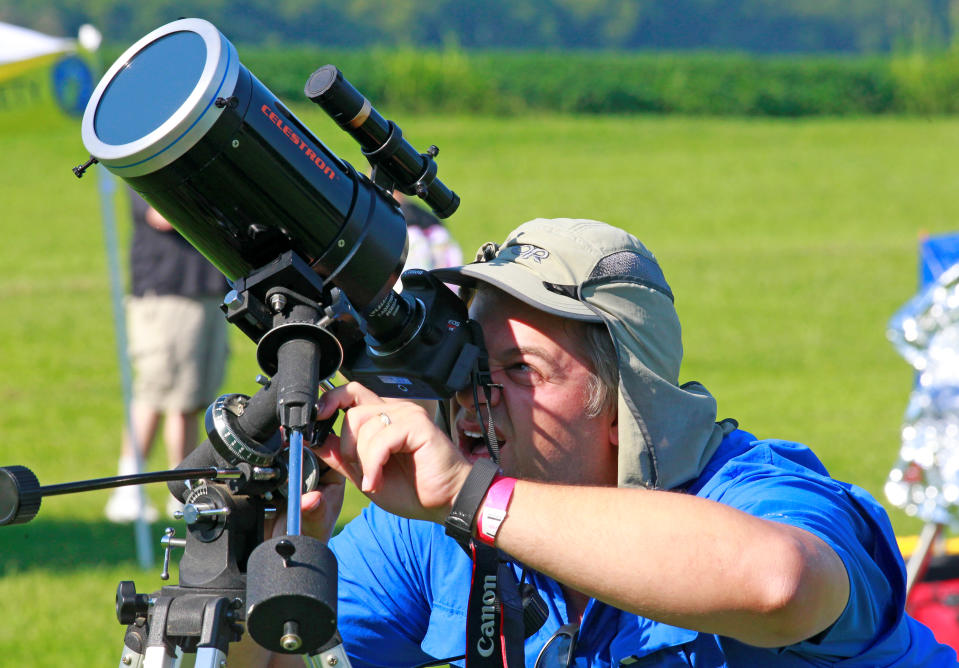 Solar eclipse fever: Americans witness the celestial event