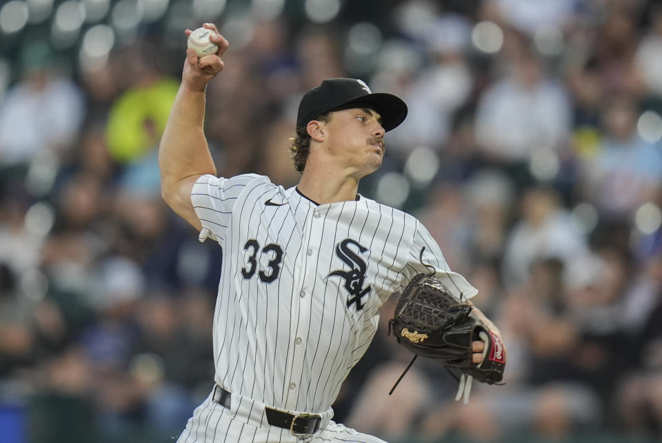 Chicago White Sox starting pitcher Drew Thorpe throws against the Colorado Rockies during the first inning of a baseball game Friday, June 28, 2024, in Chicago. (AP Photo/Erin Hooley)