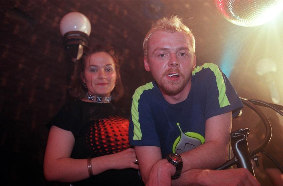 Jessica Hynes and Simon Pegg in cult sitcom ‘Spaced’ (Channel Four Television)