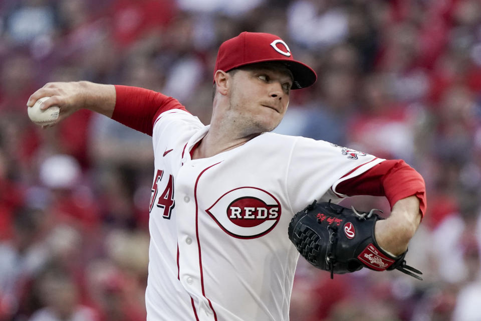 Cincinnati Reds starting pitcher Sonny Gray (54) throws during the first inning of a baseball game against the Miami Marlins, Friday, Aug. 20, 2021, in Cincinnati. (AP Photo/Jeff Dean)