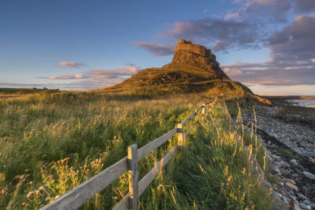 Lindisfarne Castle closes over 'leaking'