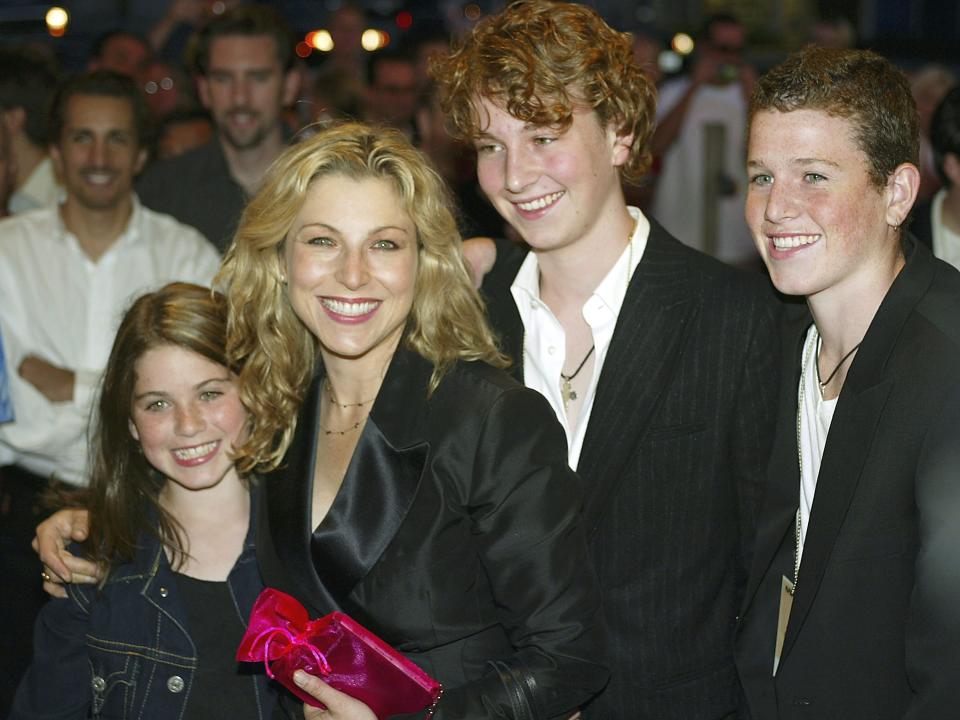O'Neal with her children in 2003.