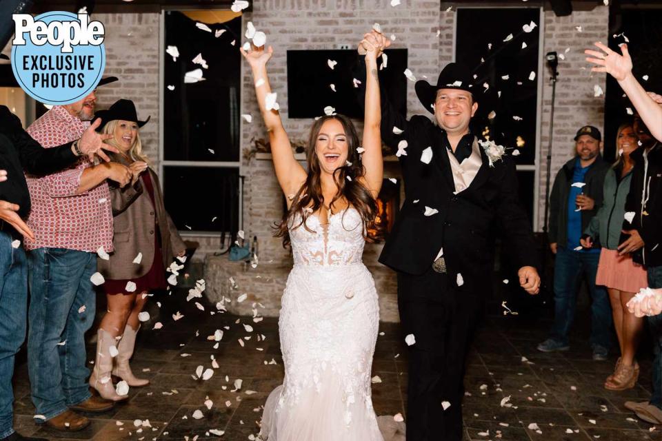 <p>Jenny Bright Photography</p> David Adam Byrnes marries Amanda Toler in Texas wedding.