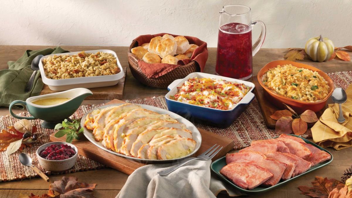 Friendsgiving Made Easy with Whole Foods Market Holiday Meals – It's Not  Hou It's Me