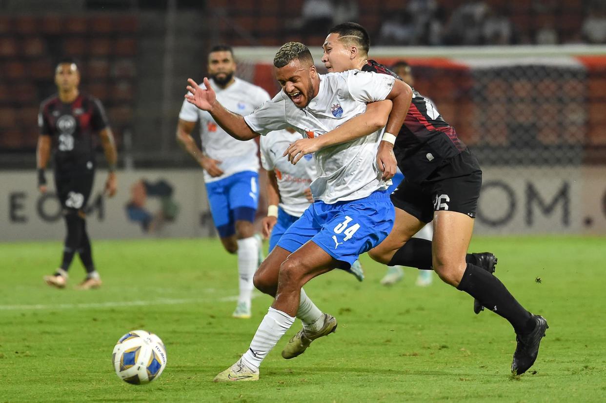 The Lion City Sailors' forward Richairo Zivkovic (front) tussles for the ball with Bangkok United's Suphan Thongsong during their AFC Champions League Group F clash at Thammasat Stadium in Bangkok. (PHOTO: Lion City Sailors/Facebook)