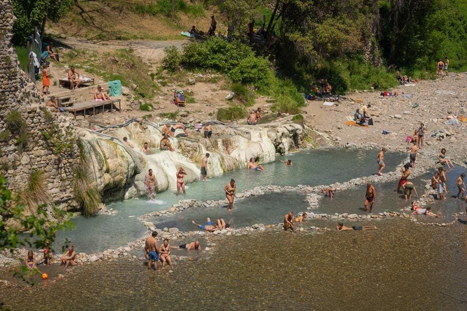 Turismo, Italia, Aguas termales