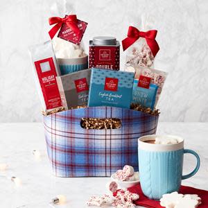 Spread Holiday Cheer with the Hickory Farms 2020 Holiday Gift