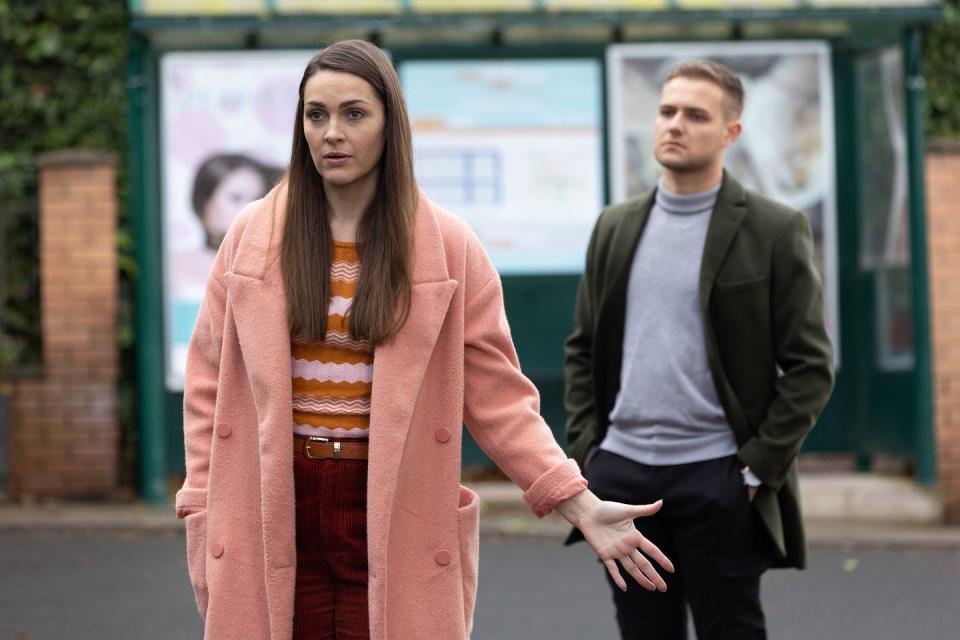 sienna blake and ethan williams in hollyoaks