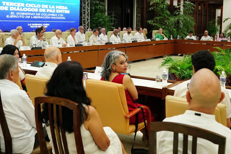 FILE PHOTO: Cuba hosts talks between Colombia's government and ELN rebel group