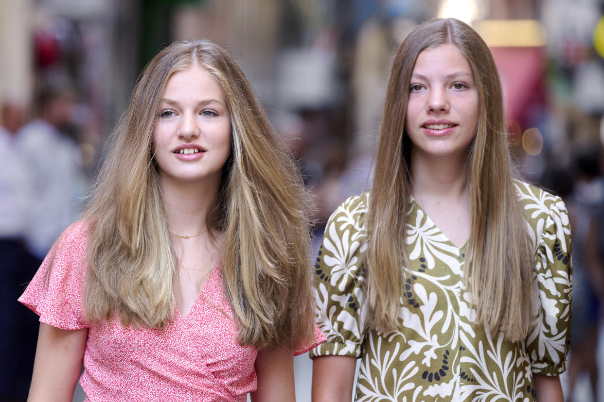 PALMA DE MALLORCA, SPAIN - AUGUST 10: Crown Princess Leonor of Spain (L) and Princess Sofia of Spain (R) are seen walking through the city center during their vacations on August 10, 2022 in Palma de Mallorca, Spain. (Photo by Carlos Alvarez/Getty Images)