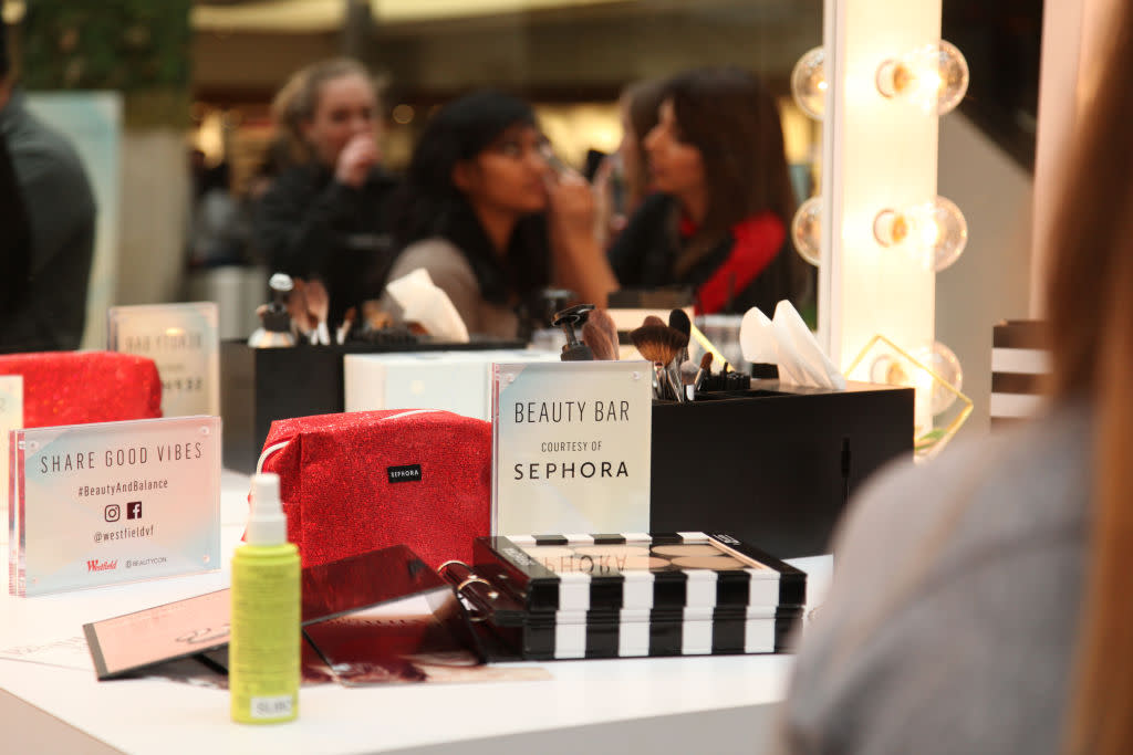 Sephora now offers free beauty workshops for people undergoing cancer treatments. (Photo: Getty)