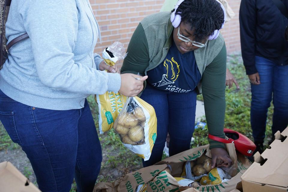 Second Harvest Food Bank of Central Florida hosted its annual food distribution event for 3,400 families this holiday season.