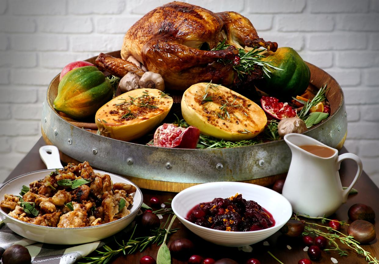 Start making your Thanksgiving Day dining plans now.
