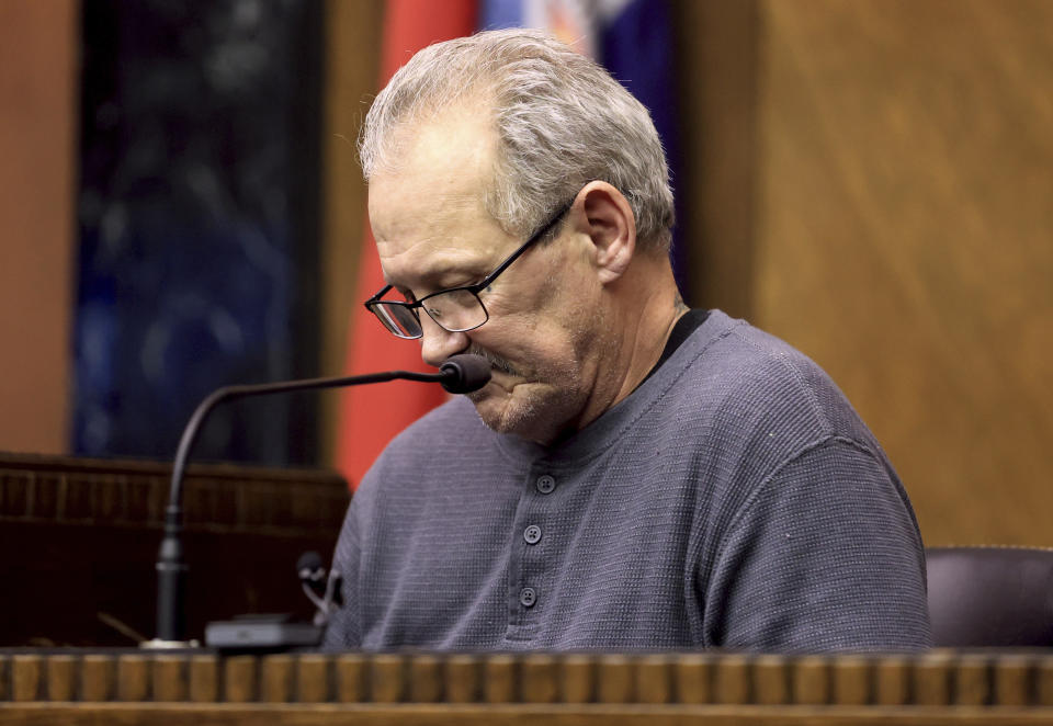 Greg Elking, who was a witness to the murder of Marcus Boyd in 1994, gives testimony that he was pressured by police to identify Lamar Johnson as the murder suspect during Johnson's wrongful conviction hearing in St. Louis, Monday, Dec. 12, 2022. (David Carson/St. Louis Post-Dispatch via AP, Pool)