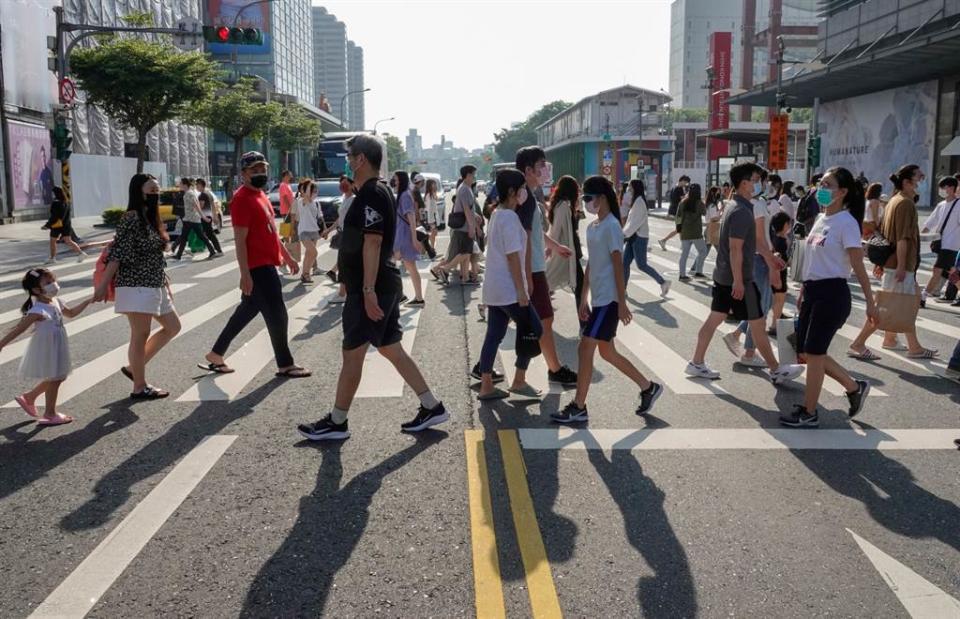 外出何時不用戴口罩？專家給答案，只要做到一件事就指日可待。(黃子明攝)