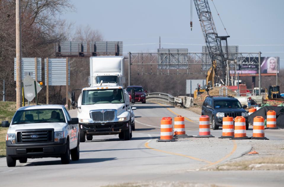 Traffic heads south on U.S. 41 near the Pigeon Creek bridge Wednesday afternoon. INDOT Southwest announced that southbound traffic on U.S. 41 would be rerouted to Fares and Diamond avenues at the Pigeon Creek bridge beginning March 22 for repavement.