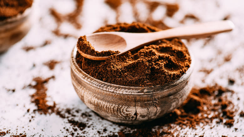 Coffee grounds powdered coffee