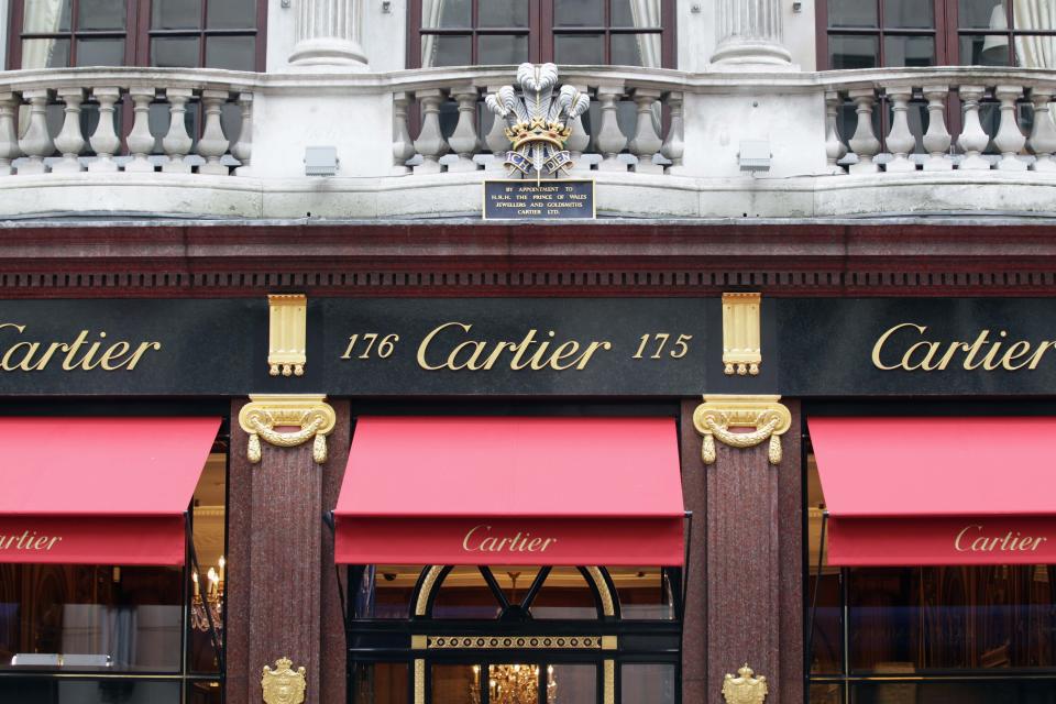 Auch Cartier ist in China im "Premium Core"-Bereich zu Hause. Wie die Pyramide von Erwan Rambourg verdeutlicht, können sich nur noch einige wenige die dort vertretenen Marken leisten. Die Folge: Die Exklusivität steigt und damit auch das Ansehen der Luxuslabels. (Bild-Copyright: Getty Images)