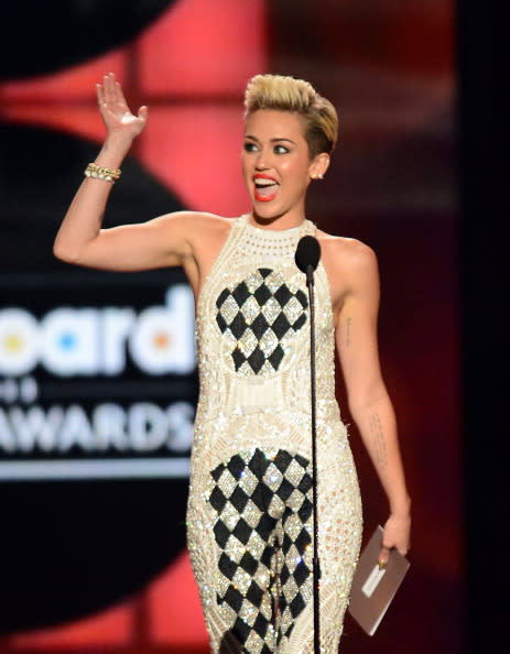 Is Miley Cyrus feuding with Adam Levine?