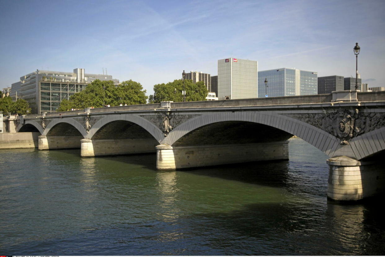 Le drame s'est déroulé sur les quais sous le pont d'Austerlitz.  - Credit:VINCENT WARTNER / 20 Minu/SIPA / SIPA