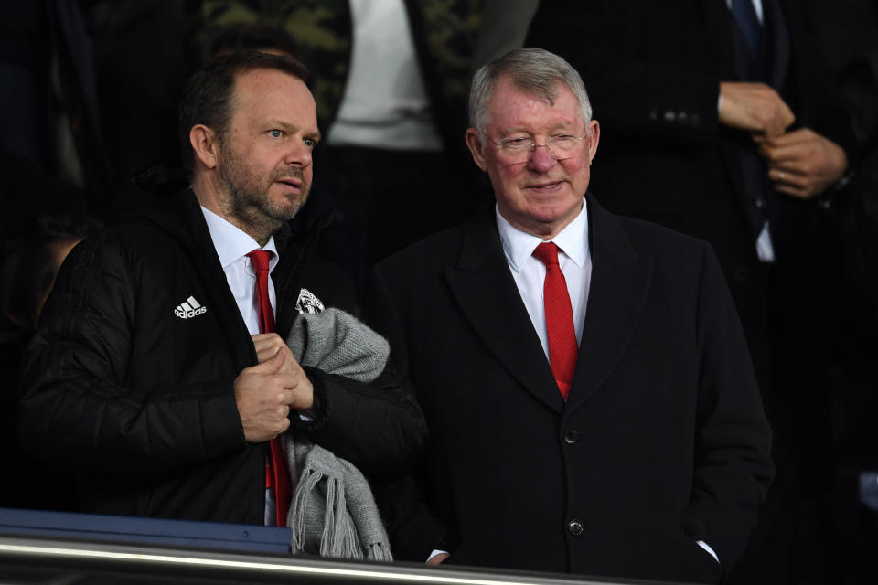 PARIS, FRANCE - MARCH 07: Ed Woodward of Manchester United and Sir Alex Ferguson look on prior to the UEFA Champions League Round of 16 Second Leg match between Paris Saint-Germain and Manchester United at Parc des Princes on March 07, 2019 in Paris, France. (Photo by Etsuo Hara/Getty Images)