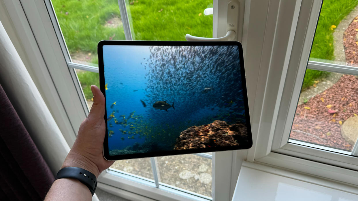  Tablet: Apple iPad Pro 12.9 6th Generation. 