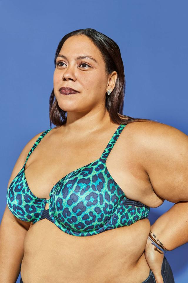 4 Editors Tried This On-Sale One-Size-Fits-All Bra and Were Floored by the  Results