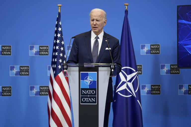 En esta imagen de archivo, el presidente de Estados Unidos, Joe Biden, interviene en una conferencia de prensa tras una cumbre de la OTAN, en la sede de la Alianza, en Bruselas, el 24 de marzo de 2022. 