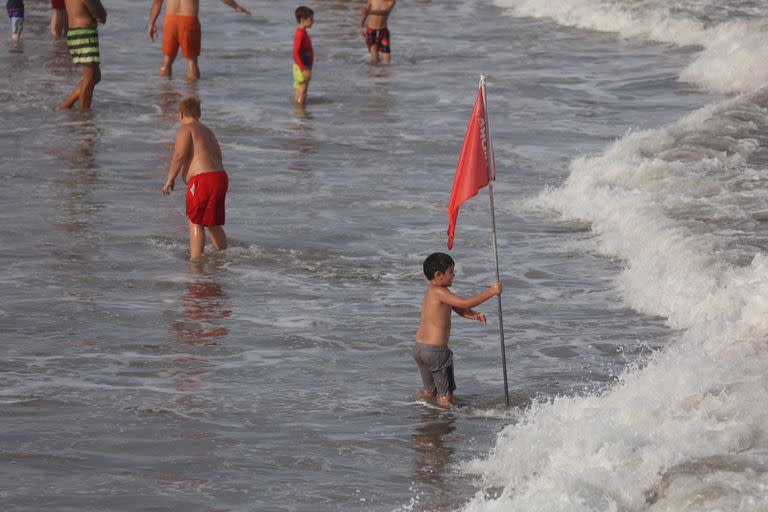 Bandera roja, la advertencia para los bañistas