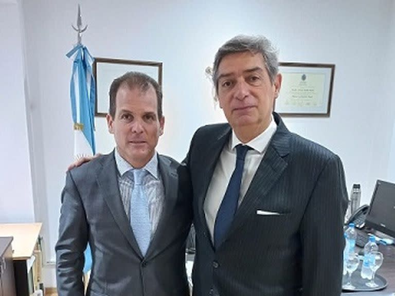 El presidente de la Corte Suprema, Horacio Rosatti, con el juez federal de Venado Tuerto, Aurelio Cuello Murúa