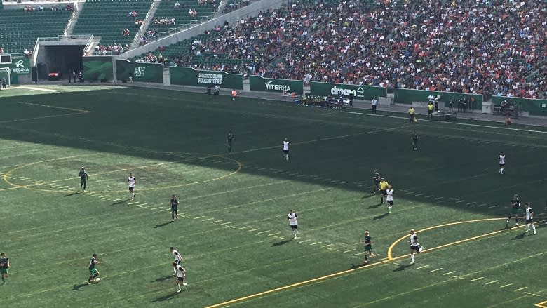 Pro soccer game delights Saskatchewan fans