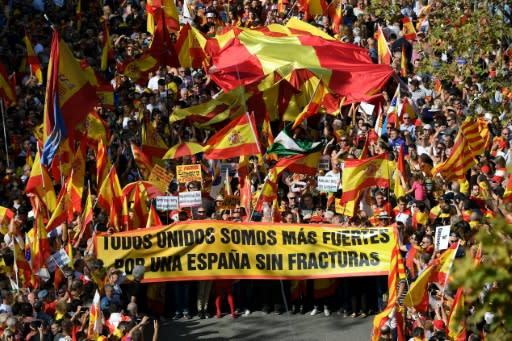 80,000 people marched in Barcelona for Spanish unity