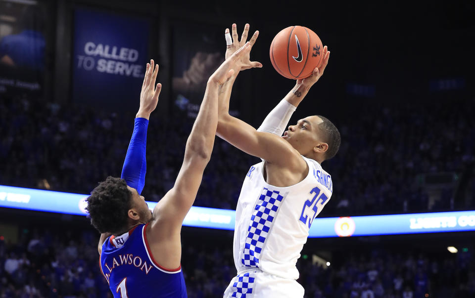 PJ Washington (R) and the Kentucky Wildcats took down the Kansas Jayhawks 71-63 on Saturday at Rupp Arena. (Andy Lyons/Getty Images)