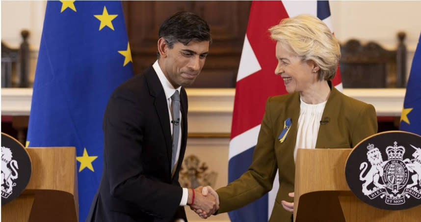 英國首相蘇納克（Rishi Sunak）與歐盟執委會主席馮德萊恩（Ursula von der Leyen）。（圖／達志／美聯社）