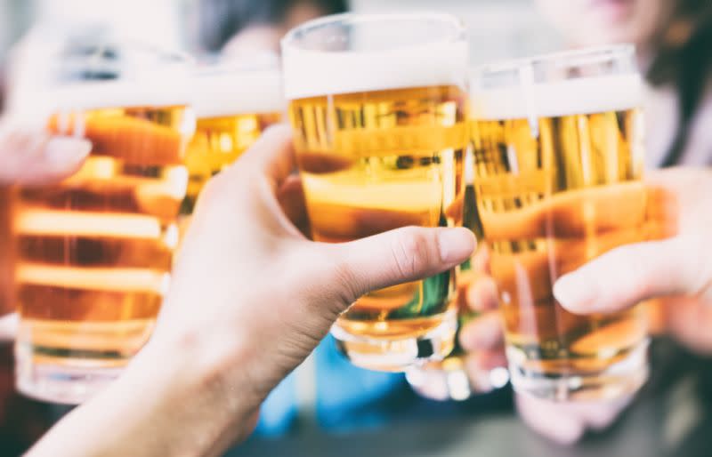 Difficile de faire mieux qu’une bonne bière bien fraîche à la brasserie du coin… [Photo: Getty]