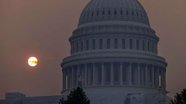 PHOTO: Smoke from Canadian wildfires casts a haze in front of the US Capitol at sunrise in Washington, D.C., June 8, 2023. (Jim Lo Scalzo/EPA via Shutterstock)